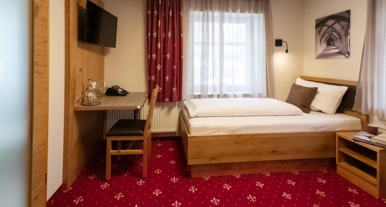 Klostergasthof Heidenheim - Hotel Garni Zewnętrze zdjęcie